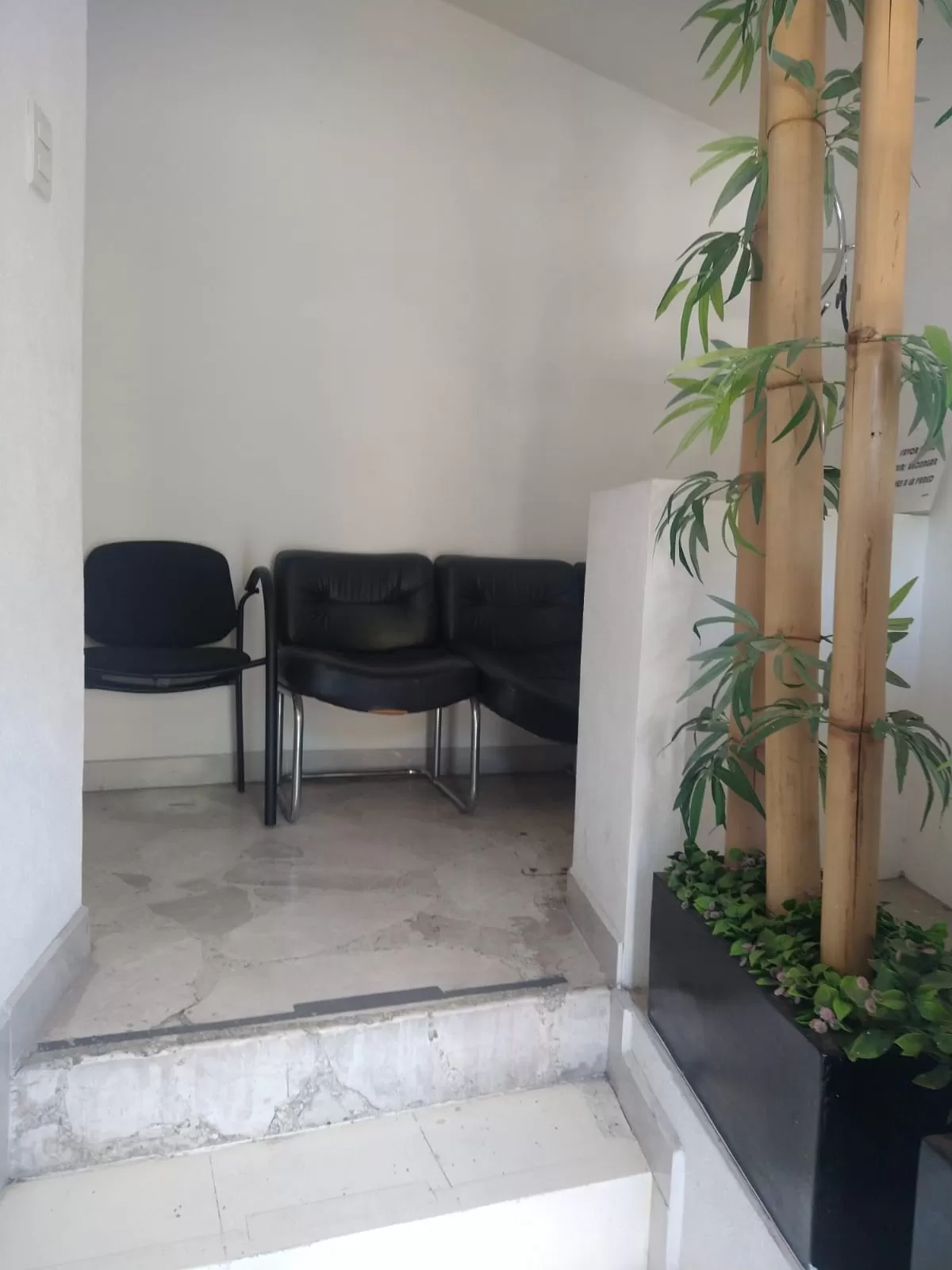 Renta de oficina o consult